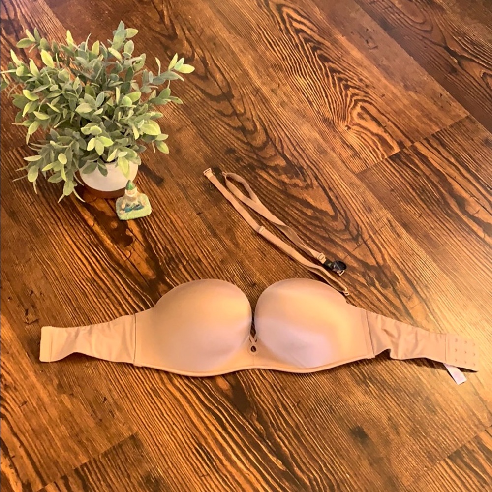 Victoria’s Secret Bombshell Padded bra. Size 36C